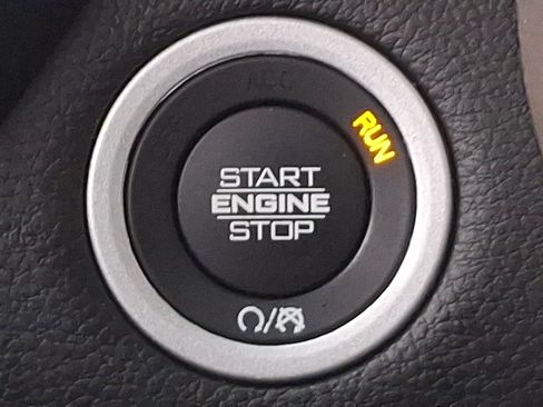 Used 2022 RAM 1500 Laramie image 24