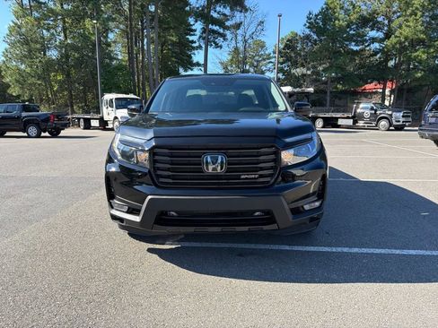 Used 2023 Honda Ridgeline Sport image 3