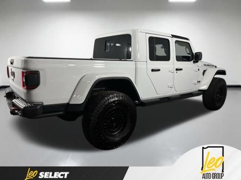 Used 2025 Jeep Gladiator Rubicon AWD/4WD image 7