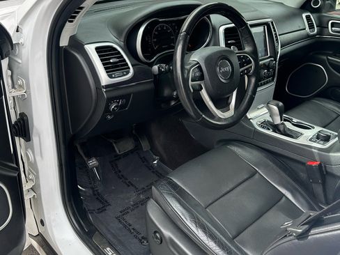 Used 2018 Jeep Grand Cherokee Summit image 11