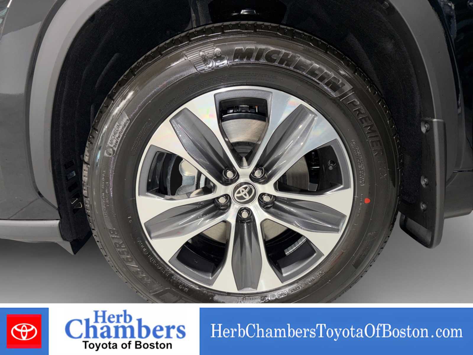 Used 2026 Toyota Highlander XLE AWD/4WD image 9