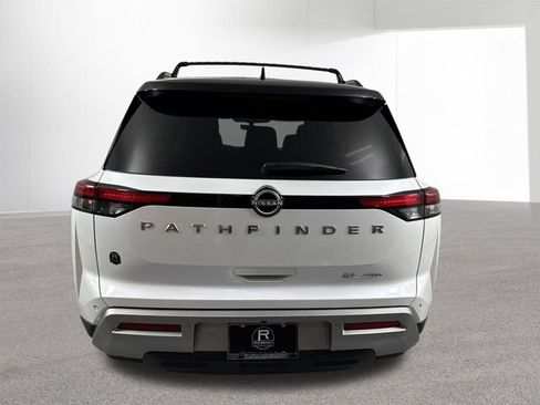 Used 2025 Nissan Pathfinder SL AWD/4WD image 33