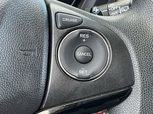 Used 2017 Honda HR-V EX image 17