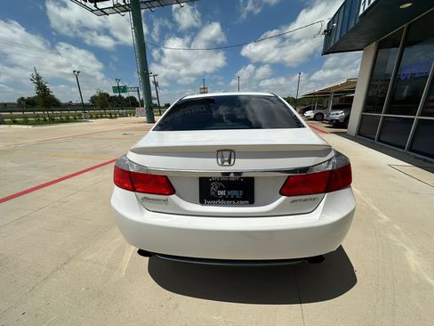 Used 2015 Honda Accord Sport image 4