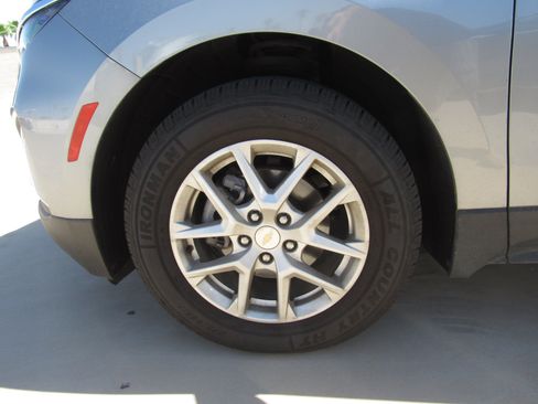 Used 2024 Chevrolet Equinox LT FWD image 5