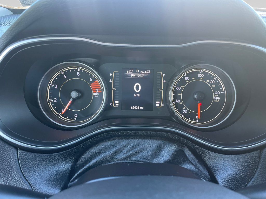 Certified 2020 Jeep Cherokee Latitude Plus w/ Comfort/Convenience Group AWD/4WD image 31