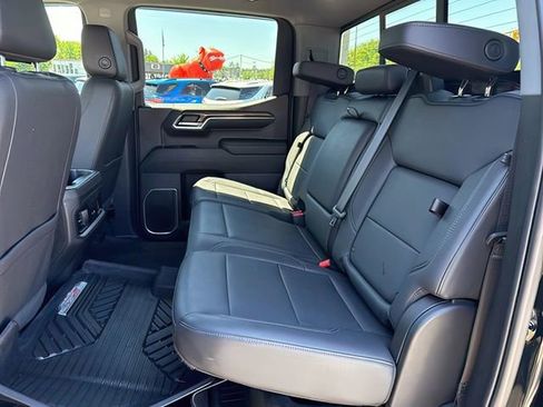 Used 2023 Chevrolet Silverado 1500 LT w/ Z71 Off-Road Package AWD/4WD image 21