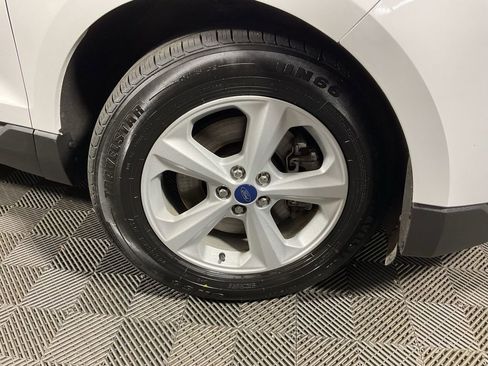 Used 2020 Ford Edge SE image 37