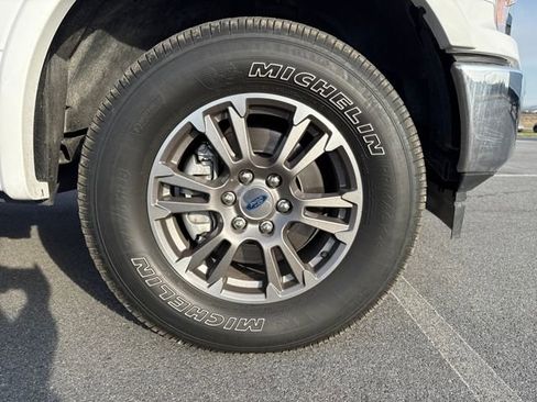 Used 2020 Ford F150 Lariat w/ Equipment Group 501A Mid image 11