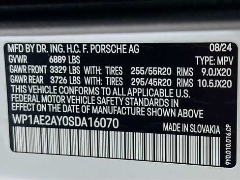 Certified 2025 Porsche Cayenne E-Hybrid AWD/4WD image 34