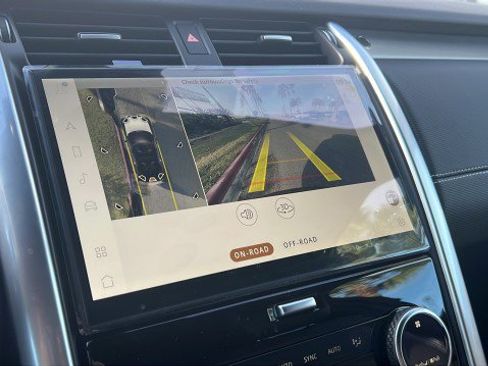 New 2026 Land Rover Discovery Limited Edition image 23