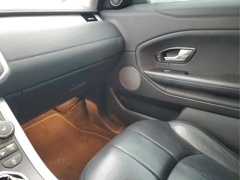 Used 2017 Land Rover Range Rover Evoque SE image 24