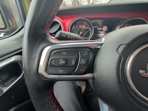 Used 2023 Jeep Wrangler Unlimited Rubicon w/ Cold Weather Group image 17