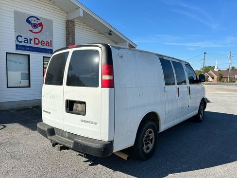 Used 2005 Chevrolet Express 1500 image 10