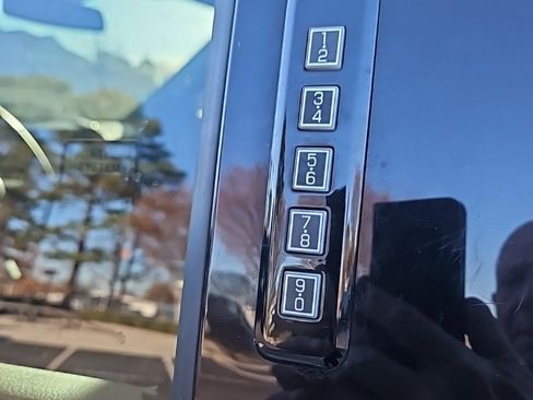 Used 2020 Ford F250 Lariat image 11