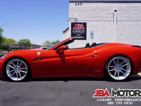 Used 2014 Ferrari California RWD image 72