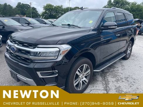 Used 2023 Ford Expedition Limited AWD/4WD image 3