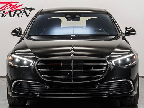 Used 2022 Mercedes-Benz S 500 4MATIC w/ 3D Technology Package image 8