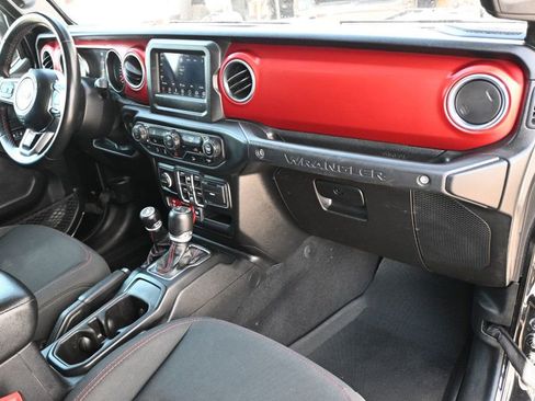 Used 2019 Jeep Wrangler Unlimited Rubicon AWD/4WD image 15