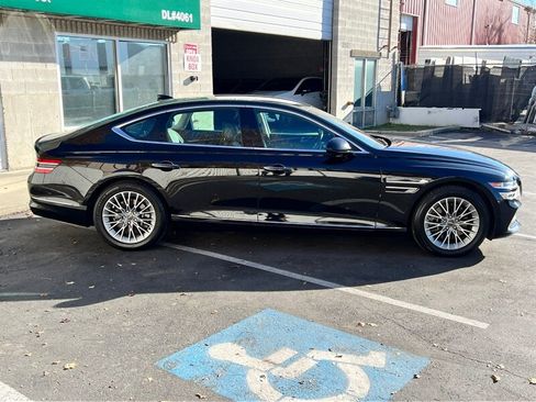 Used 2023 Genesis G80 2.5T image 8