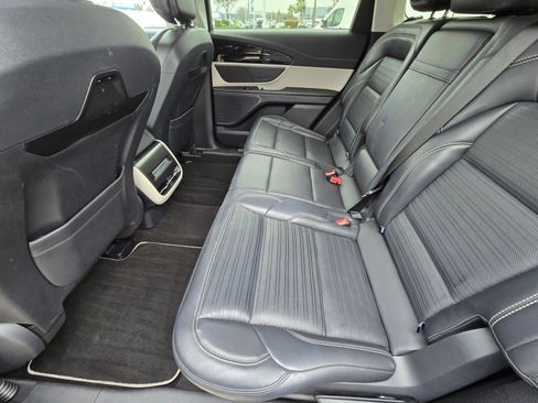 Used 2024 Lincoln Nautilus Reserve image 10