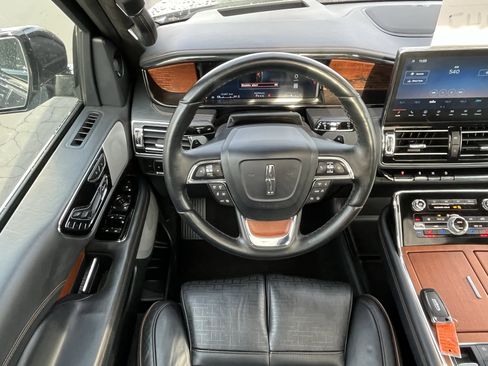 Used 2024 Lincoln Navigator L Black Label image 11