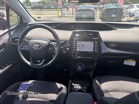 Used 2022 Toyota Prius Prime LE image 19