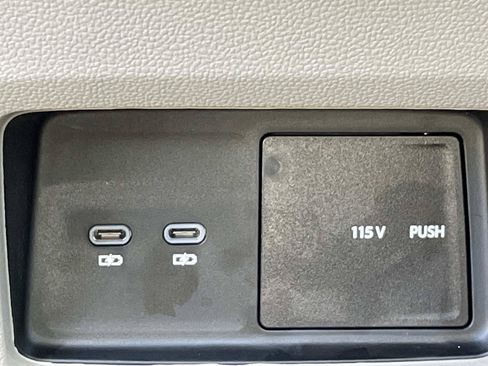 New 2026 Volkswagen Atlas SE FWD image 15