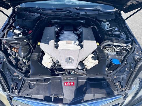 Used 2010 Mercedes-Benz E 63 AMG Sedan image 20