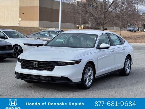 New 2026 Honda Accord LX image 2