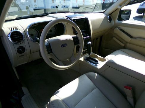 Used 2006 Ford Explorer Limited image 14