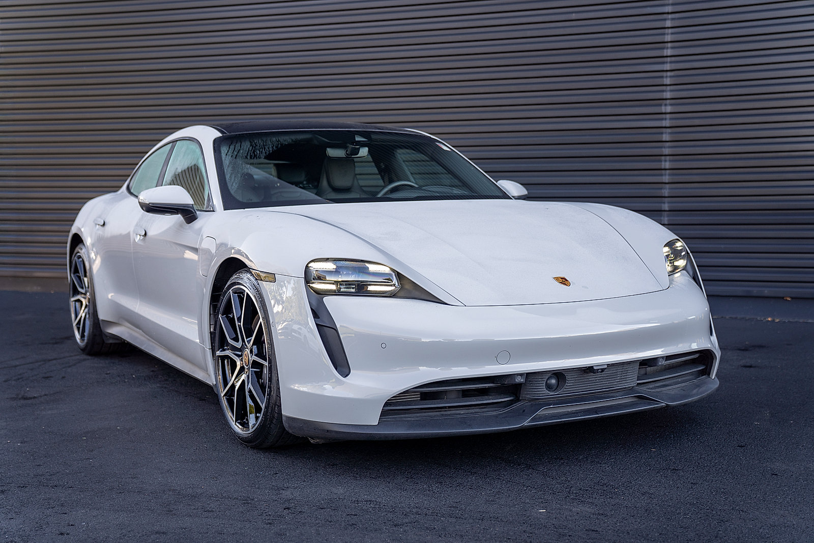 Used 2023 Porsche Taycan RWD image 27