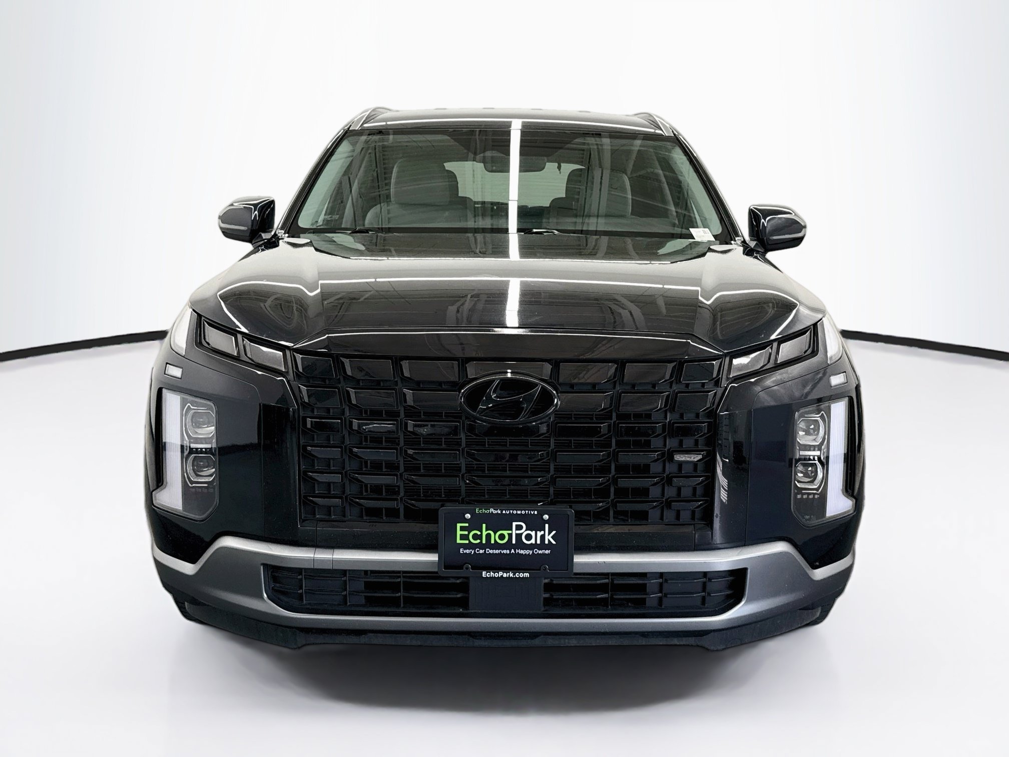 Used 2025 Hyundai Palisade SEL FWD image 2