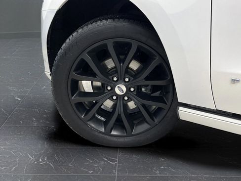 Used 2019 Ford Expedition Platinum image 42