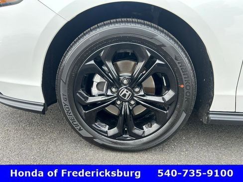 Used 2025 Honda Accord SE image 10