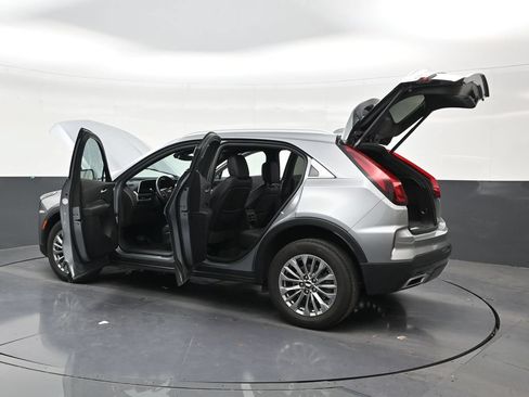 Used 2025 Cadillac XT4 Premium Luxury FWD image 30