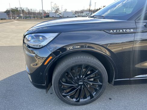 Used 2023 Lincoln Aviator Reserve w/ Equipment Group 201A image 10