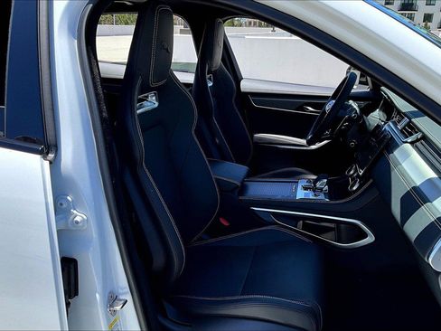 New 2026 Jaguar F-PACE R-Dynamic S image 9