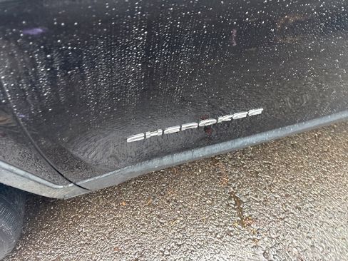 Used 2016 Jeep Cherokee Latitude w/ Cold Weather Group image 6