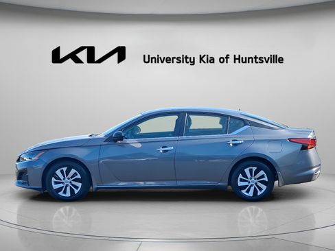 Used 2024 Nissan Altima 2.5 S FWD image 4