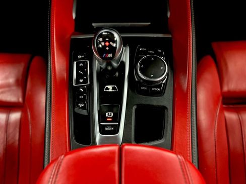 Used 2016 BMW X6 M image 39