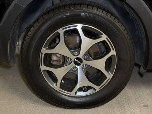 Used 2022 Kia Telluride EX AWD/4WD image 8