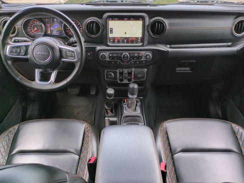 Used 2022 Jeep Wrangler Unlimited Sahara AWD/4WD image 15