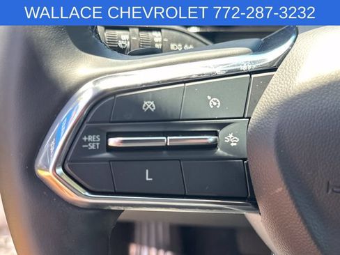 Used 2025 Chevrolet Equinox LT w/ Convenience Package II FWD image 18