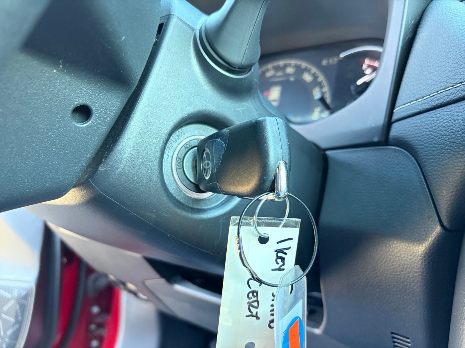 Used 2025 Toyota RAV4 LE AWD/4WD image 20