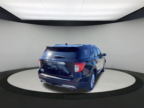 Used 2023 Ford Explorer Limited w/ Limited Technology Package AWD/4WD image 8