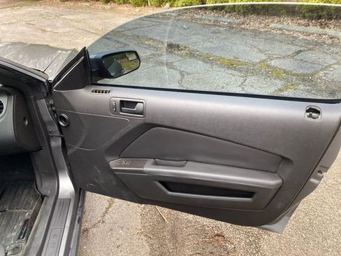 Used 2012 Ford Mustang GT image 19