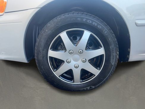 Used 2001 Toyota Corolla LE FWD image 19