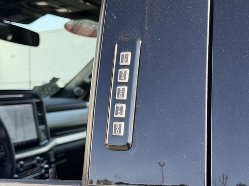 Certified 2022 Ford F150 Raptor w/ Raptor 37 Performance Package AWD/4WD image 11