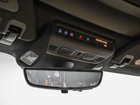 Used 2022 Chevrolet Corvette Stingray w/ Z51 Performance Package image 21